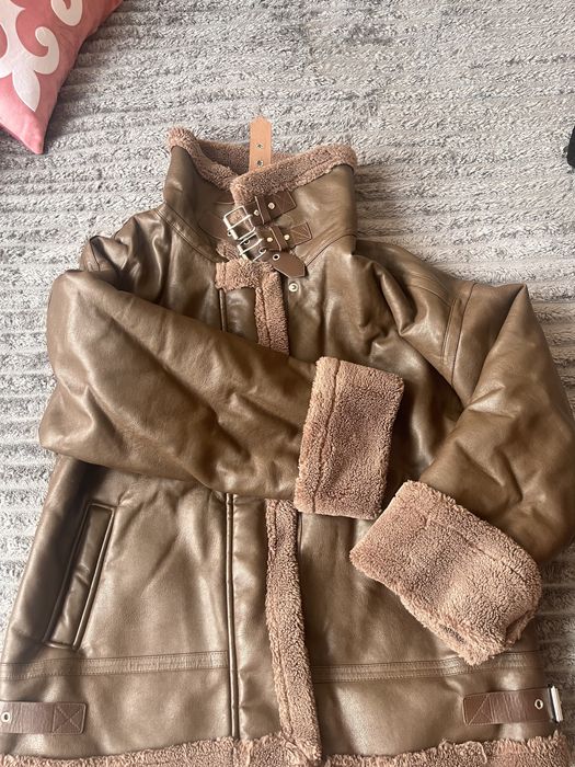 Кожаная теплая куртка демисезон