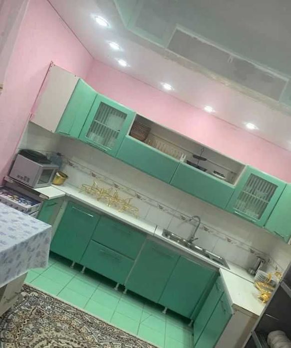 Продам 4-комн коттедж в центре