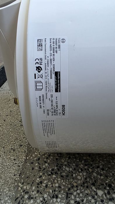 вертикален бойлер Bosch TR4000T 80 EBP Tronic 4000T