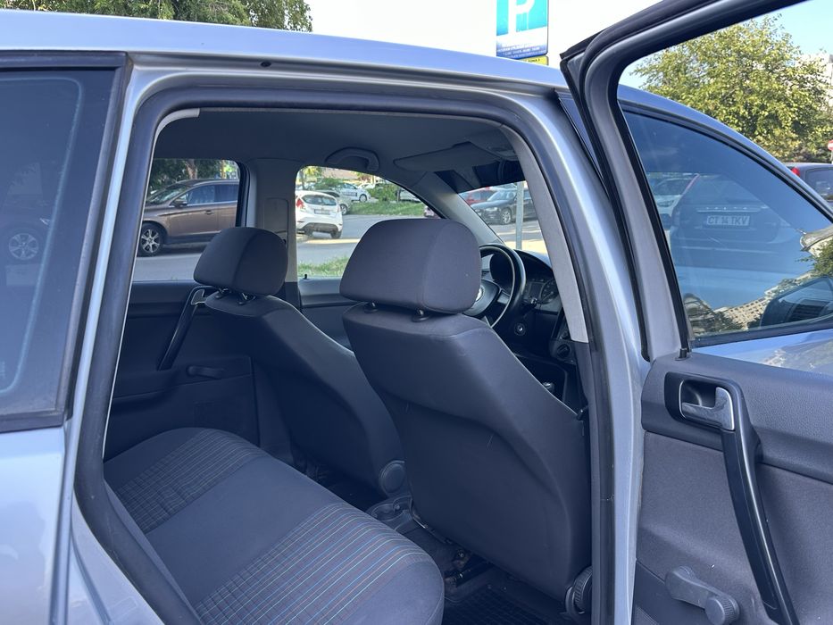 Vând Volkswagen Polo 9N { 2007 }