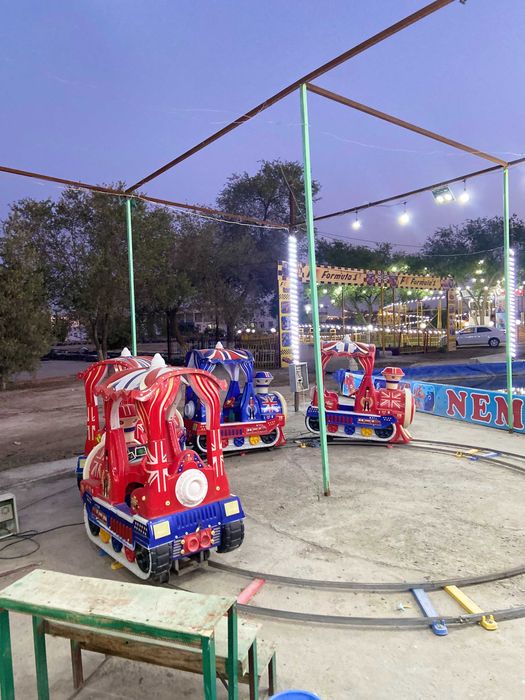 Аттракцион  лебед поезд катамаран