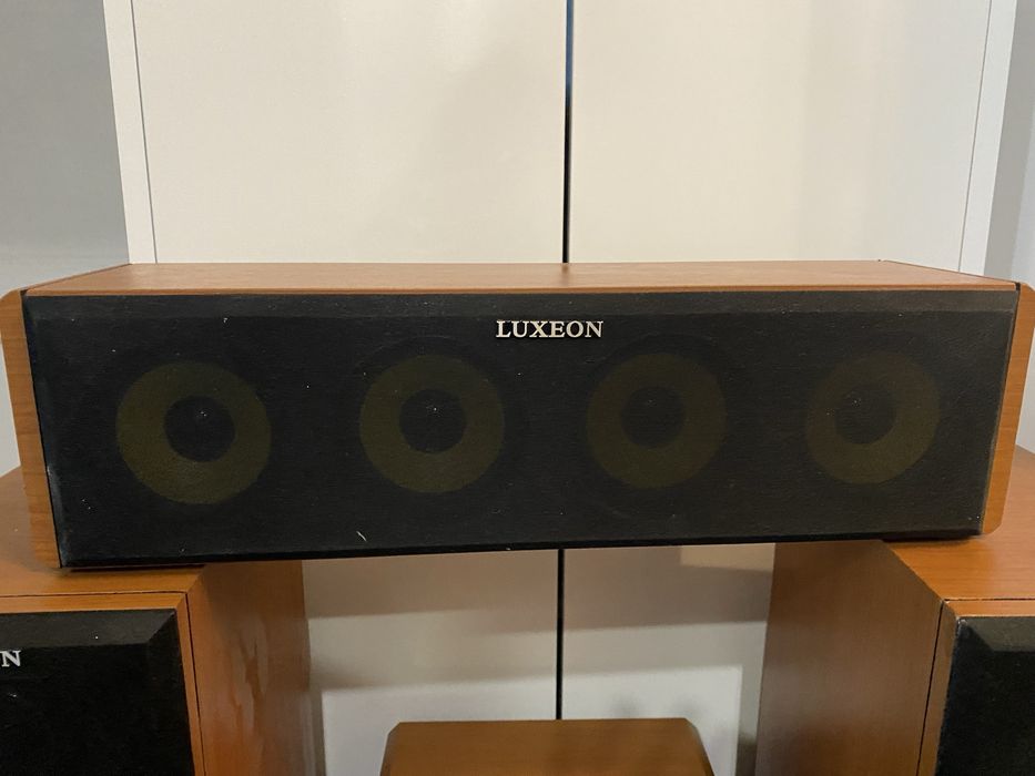 Тонколони Luxeon две високи, среда и субуфер