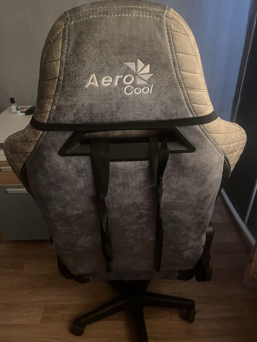 Продам игровое кресло Aero Cool
