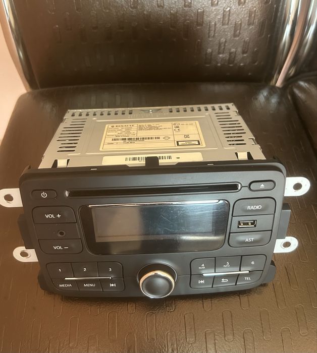 Navigatie radio cu bluetooth originala Logan 2