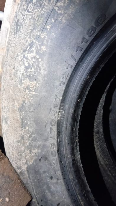 Шины зимние бу.  .