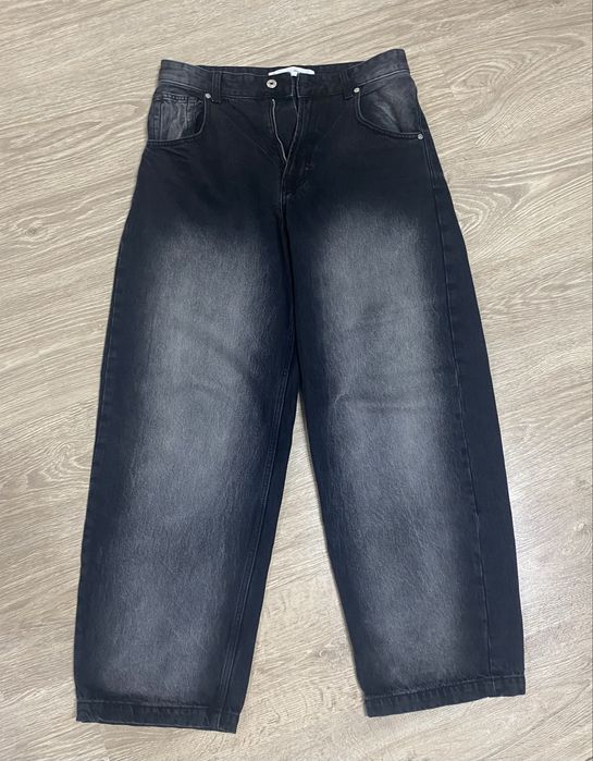 Широкие черные джинсы с белыми потертостями , Bershka