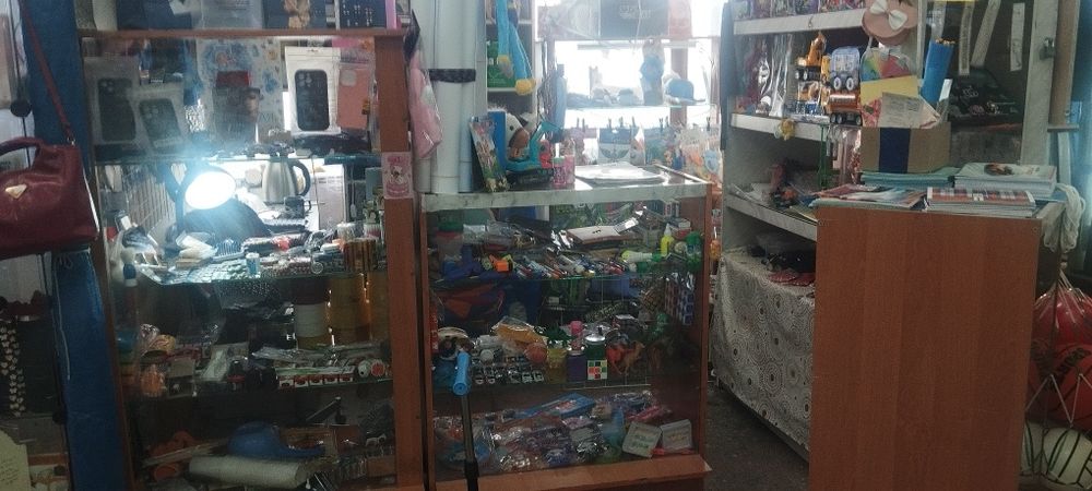 Продам шкафы полки стеклянные