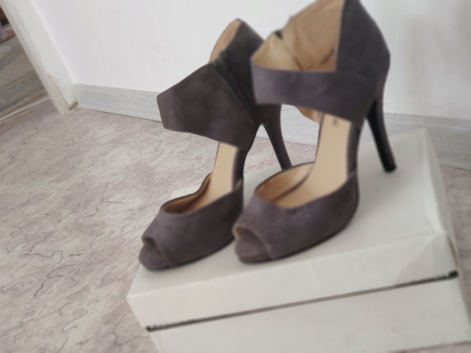 Женская Туфли новые