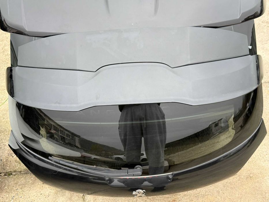 Haion portbagaj cu eleron Peugeot 208 GTI facelift coupe in 2 usi