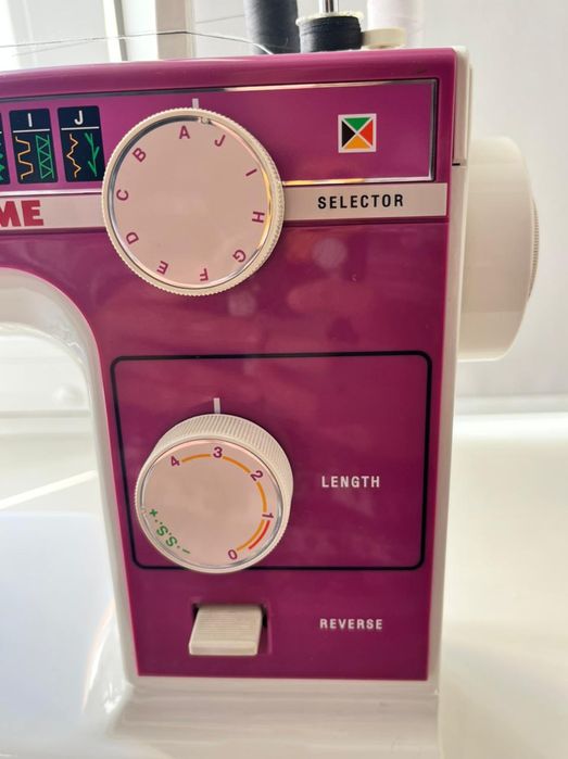 Продам швейную машинку