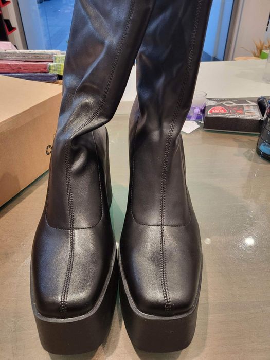 Дамски боти BERSHKA