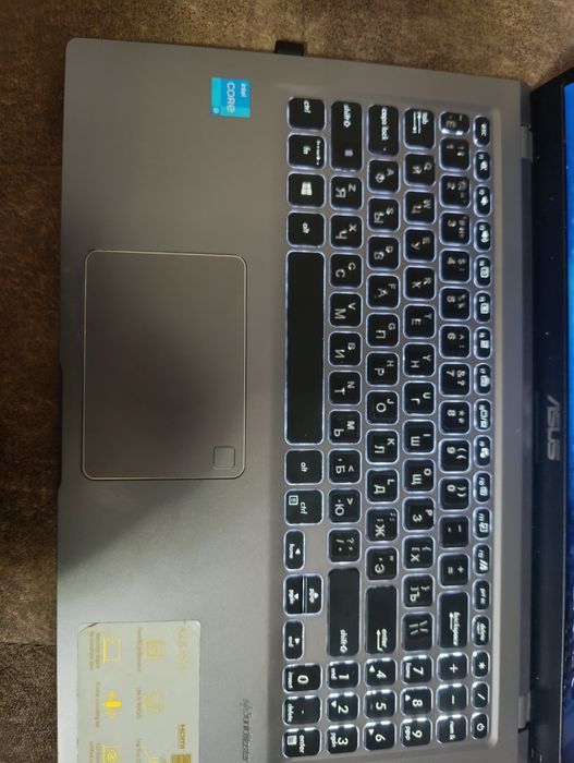 Продаю ноутбук ASUS модель,сенсор X515, i3 процессор ОЗУ 4 gb, в.к.128
