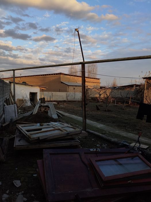 Продаётся дом, 14 соток. Политотдел.