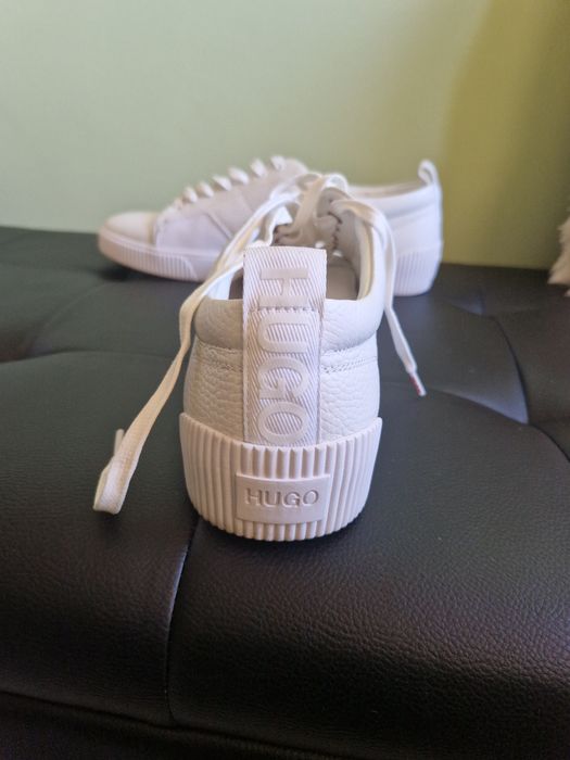 Бели Кецове Hugo