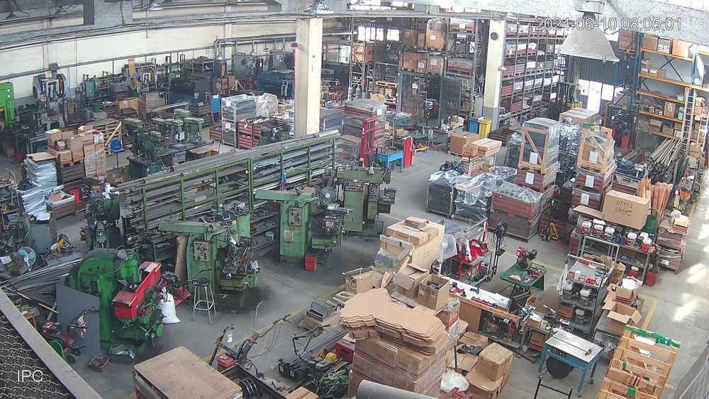 Продава се Промишлена сграда в Пловдив, Тракия - 2600 кв.м за 470 €/кв.м - Снимка #1