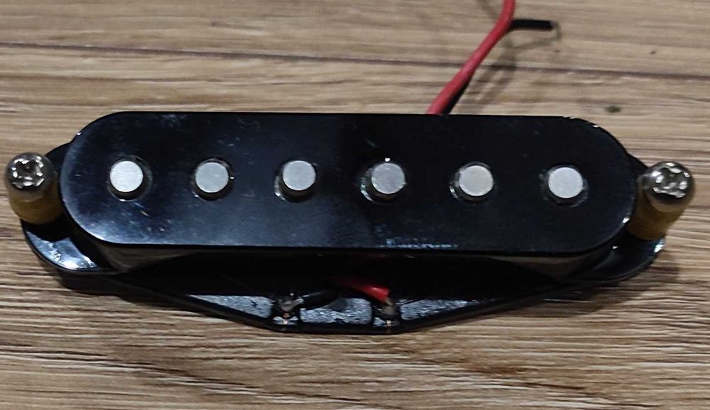 Адаптери: PRS Se Custom и Релсов Artec