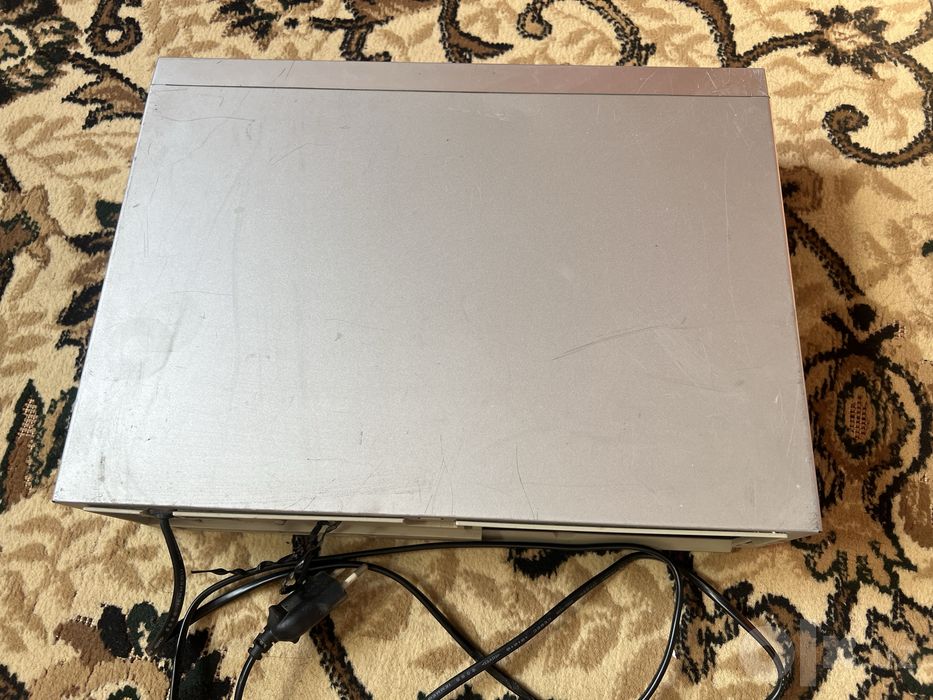 Видеомагнитофон LG EV193W video player