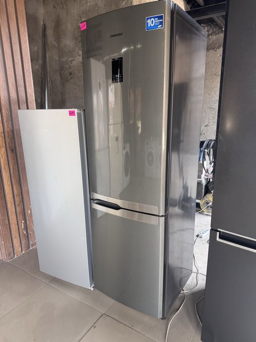 Продам Большой Холодильник БОШ