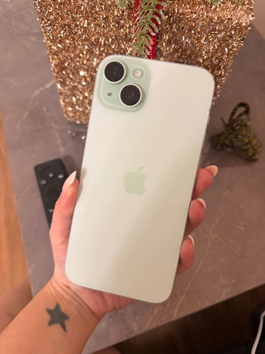 Iphone 15 plus de vânzare