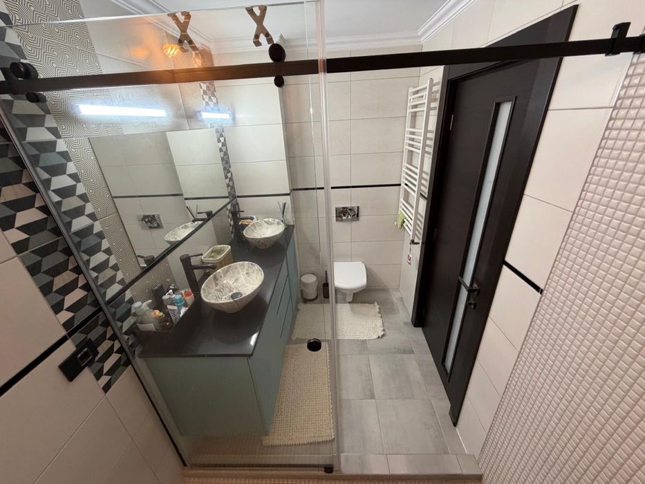 Vand apartament 2 camere