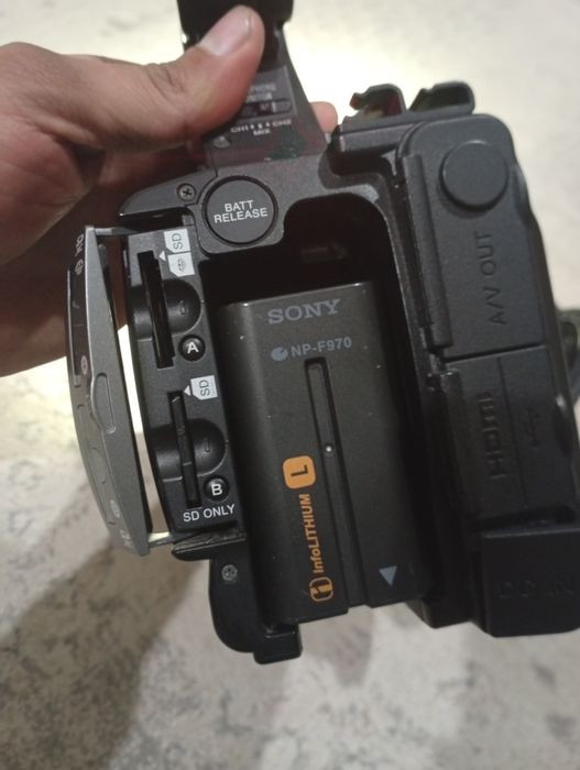 Продается камера sony hxr-nx3
