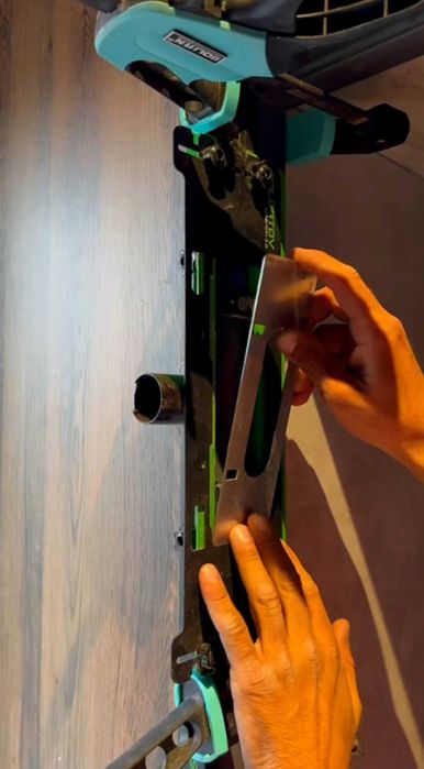 Eshiklarni o‘rnatish! Эшикларни ўрнатиш! Установка дверей!