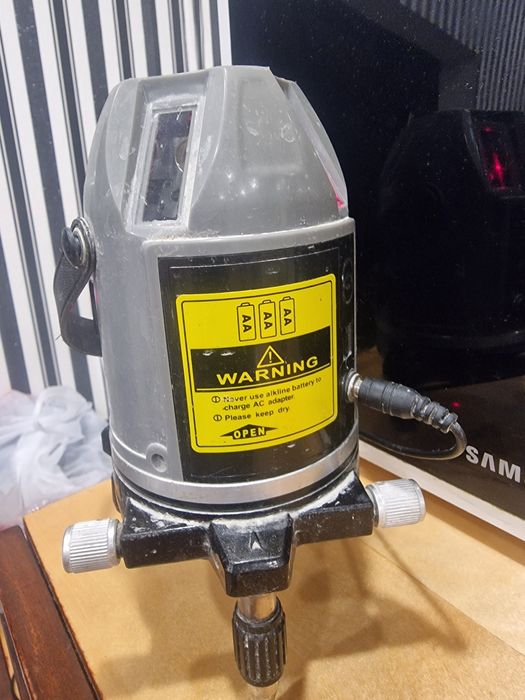 Срочно продам лазерный уровень нивелир