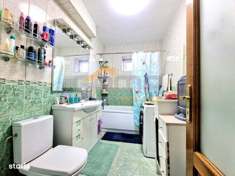 Casa 5 camere, teren 515 mp in cartierul Aradul Nou