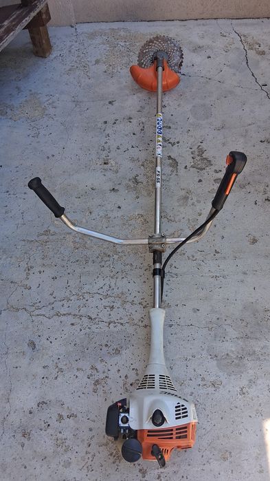 Vând motocositoare Sthil FS 55 .