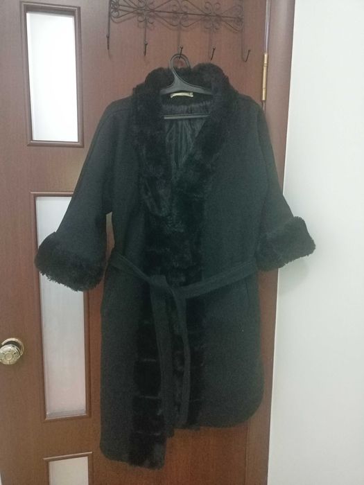 Продам куртка осень весна