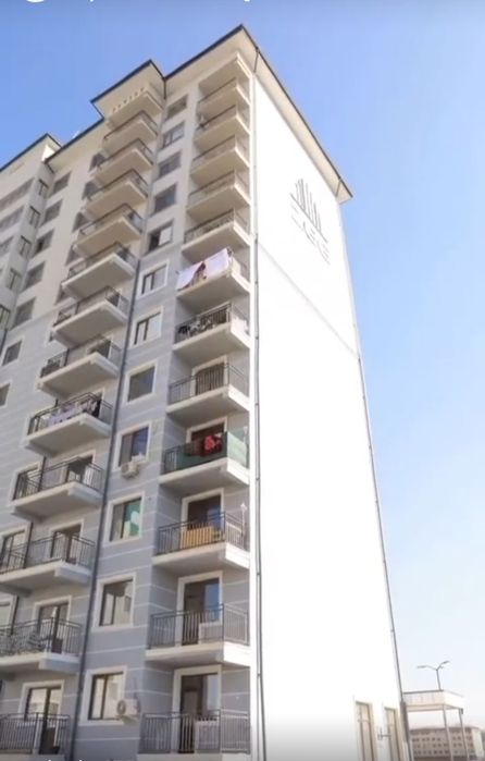 Zarafshon shahar 11/77uy 2xonali  kvartira sotiladi