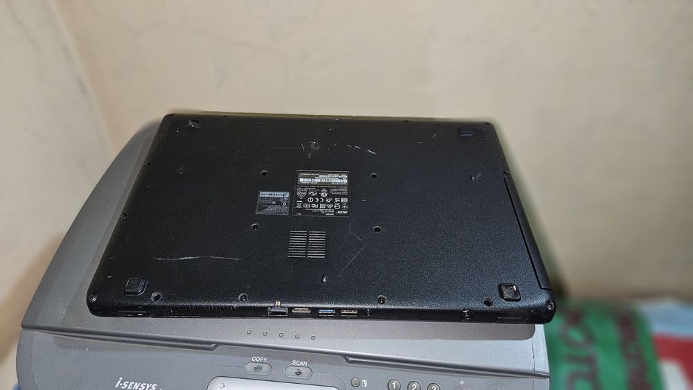 Продам ноутбук acer Aspire es1