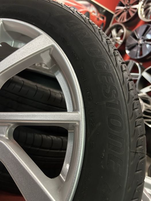 19 цола BMW I3 Джанти с Гуми Летни Нови 155/70/19