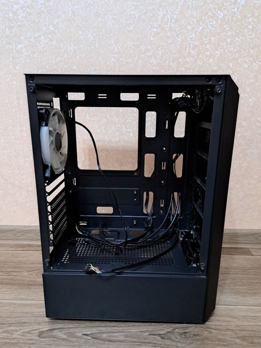 Корпус AeroCool Bionic