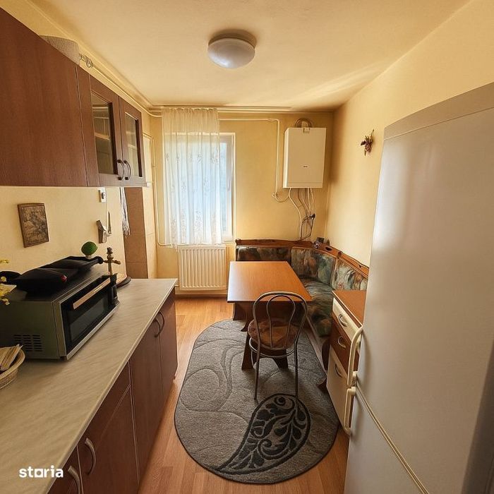Apartament spațios și luminos | 2 camere | B-dul Unirii, Reghin — fotografia 3