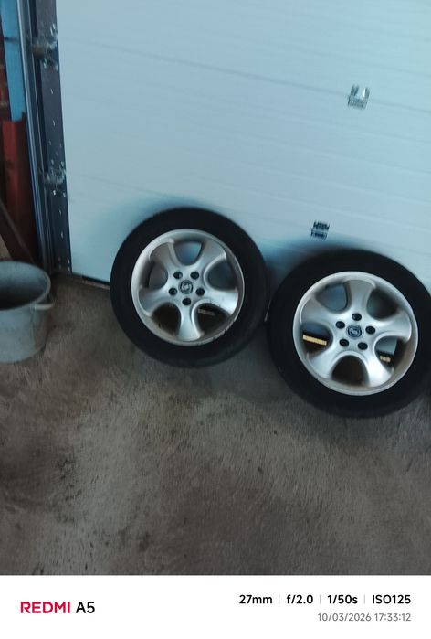 Продавам гуми 5 броя
