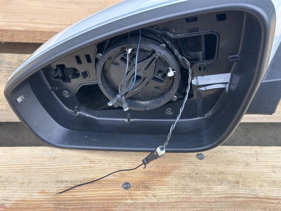 Ляво огледало AUDI Q4 E - TRON 89B857501F