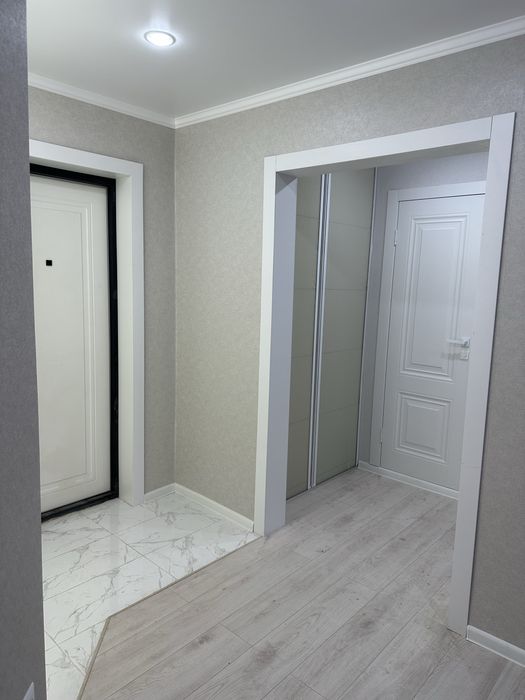 Продам полуторку 6 мкр 1 дом