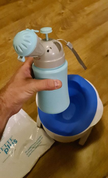 Olița portabilă Potette Plus 2 in 1 + liner din silicon reutilizabil