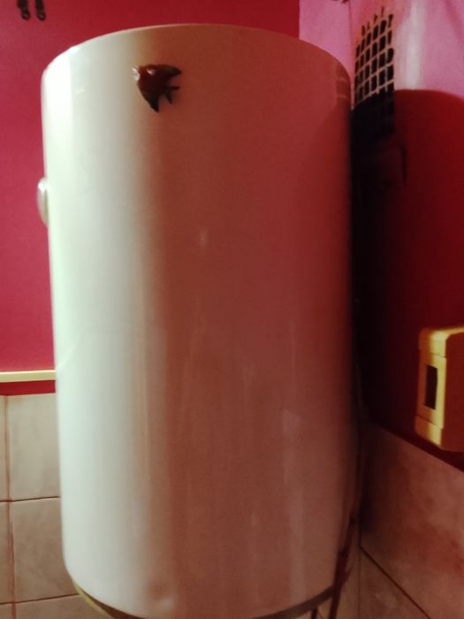 Продам,,бойлер Аристон