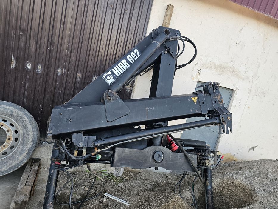 Manipulyator Sotiladi HIAB 092 3.Ton