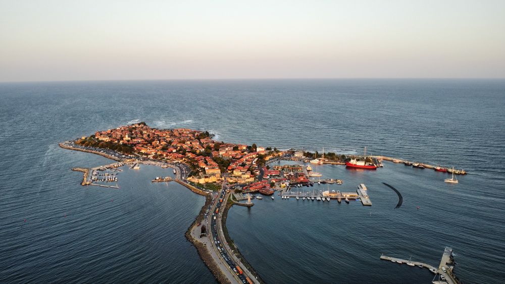 Дрон заснемане и видео монтаж – FPV, Mini дрон и наземно видео