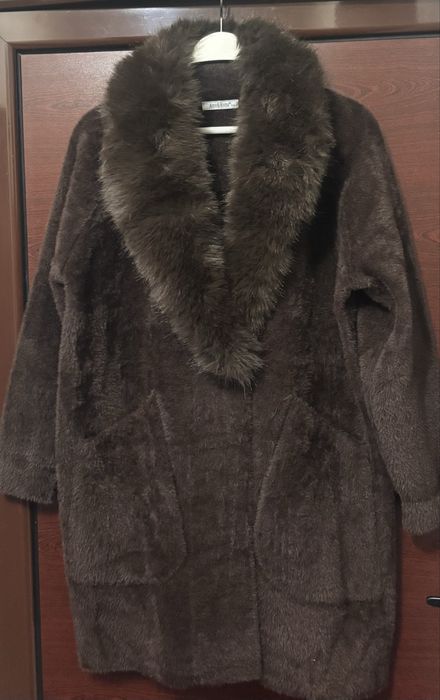 Дамска пухкава жилетка