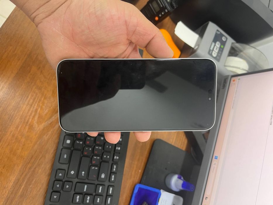 Honor 400 Lite 8/256 sotiladi 2. 8
Yangiday, faqat 1 oy ishlatilgan
Ho