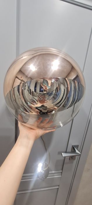 Стильная,круглая люстра