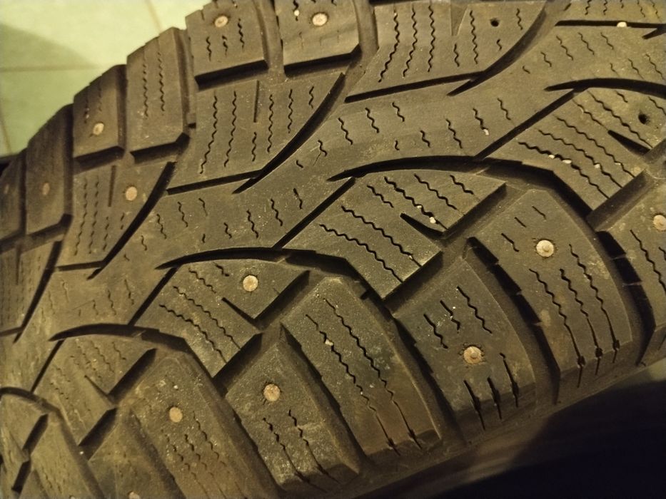 Шины комплект 215/60/16