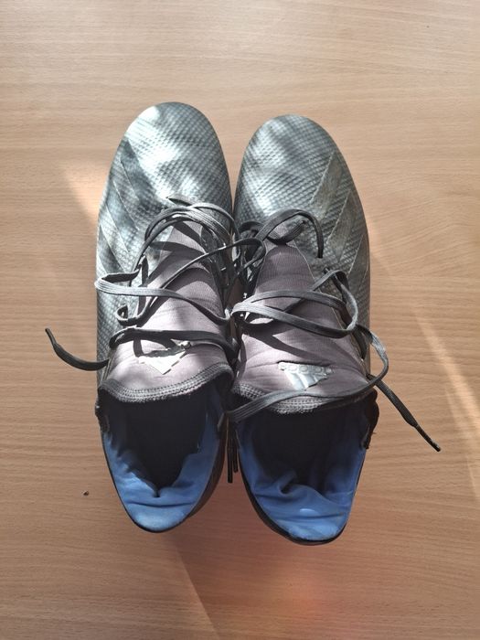 Adidas X 43 1/3 purtate cat de cat
