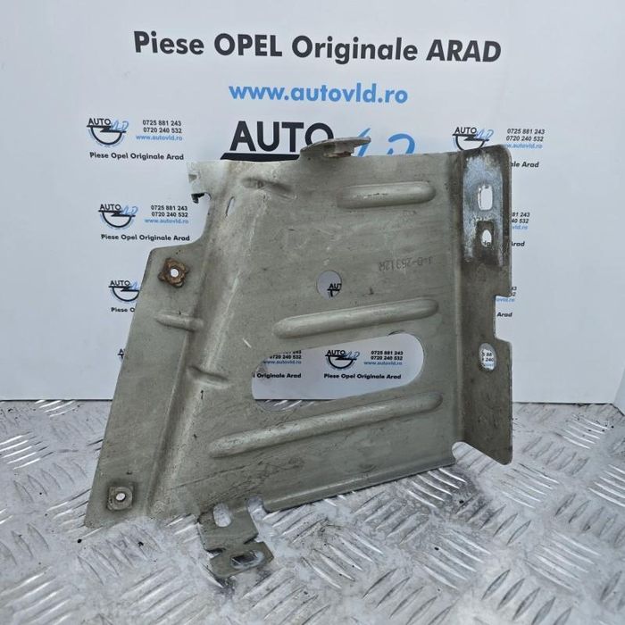 Suport aripa stanga fata Renault Master