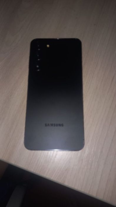 Samsung s23+ на 256 гб