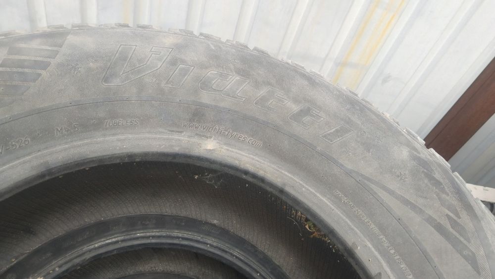 Продам шины зимние б.у